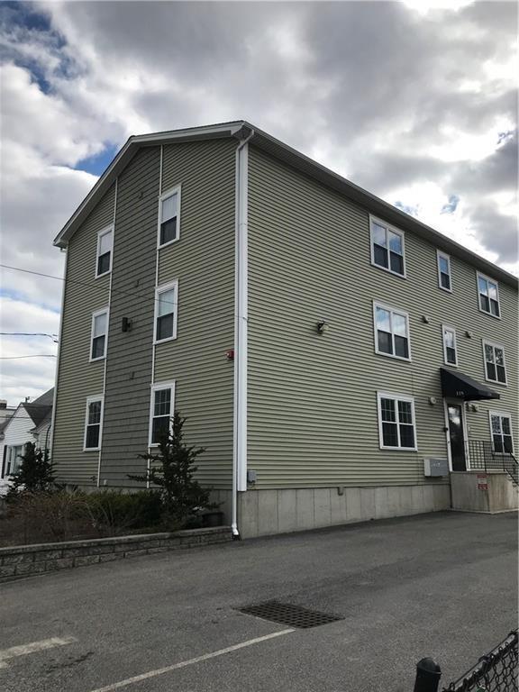 118 Broad St, Cumberland, RI 02864 Apartment for Rent in Cumberland