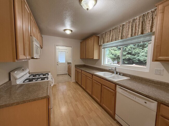 Foto del edificio - Secluded 2bd/1ba Carmichael Charmer near S...