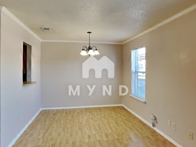 Building Photo - 5515 Brookview Ct Unit A