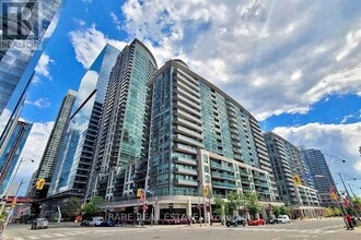 Building Photo - 51 Lower Simcoe St