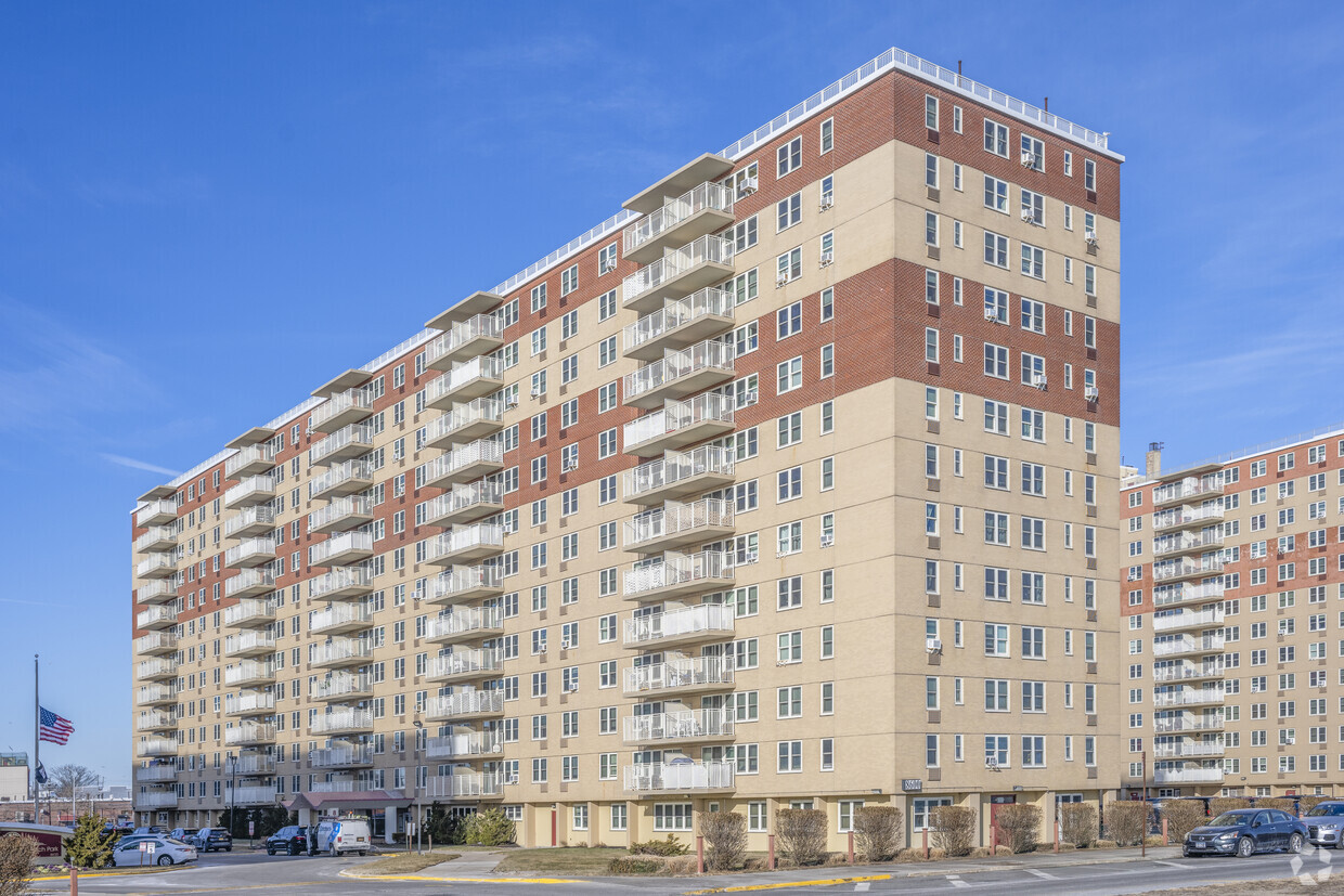 8600 Shore Front Parkway - Dayton Beach Park