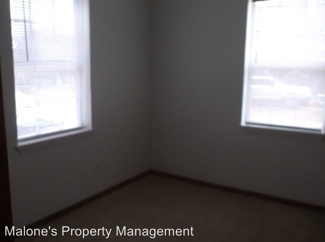 Building Photo - 2 br, 1 bath House - 524 N Elm
