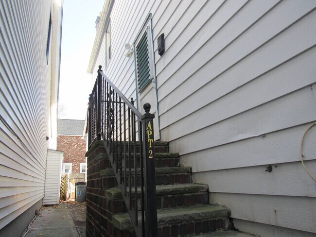 Foto del edificio - 89-18 69th Ave