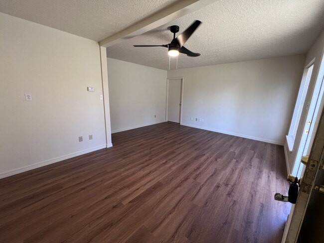 Photo - 820 Richmond Dr House