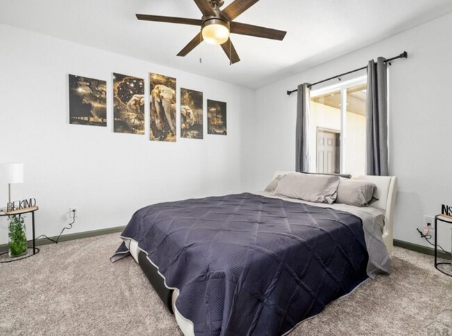 Foto del edificio - 1327 N Platteville Blvd