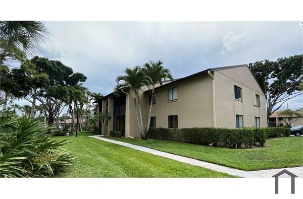 Foto principal - 501 Shady Pine Way