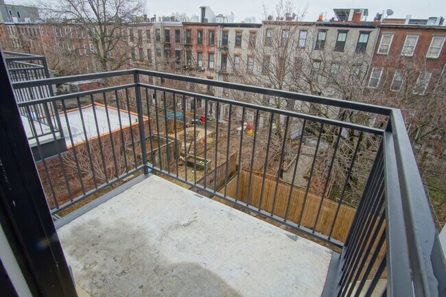 Foto del edificio - 68 Hawthorne St