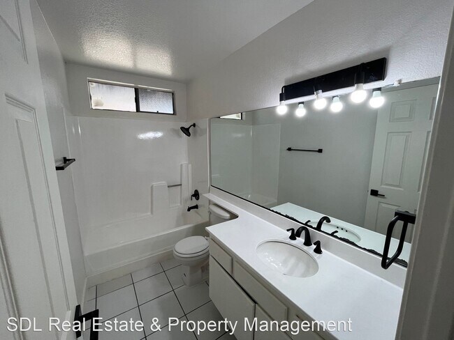 Building Photo - 3 br, 2 bath House - 401 Carmel