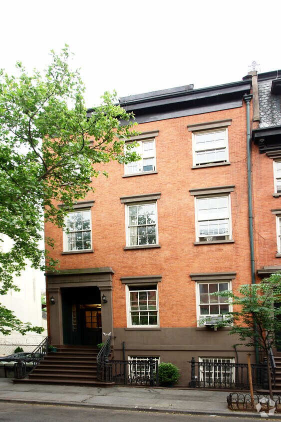 Primary Photo - 422 W 22nd St