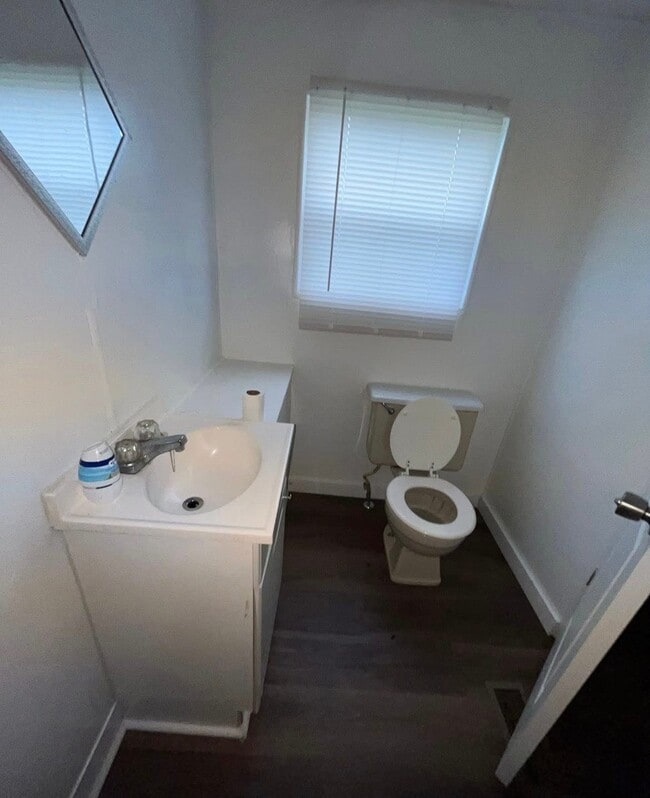 Building Photo - 151 Robinson Rd