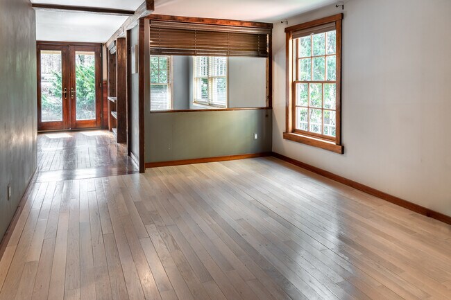 Foto del edificio - 235 Piermont Ave