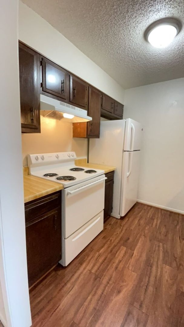 Foto del edificio - 8412 Glen Meadow Ln