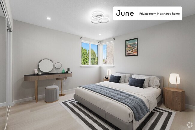 Building Photo - Private bedroom in 5 bed/5 bath Home