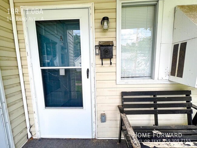 Foto del edificio - 148 Rand Ave