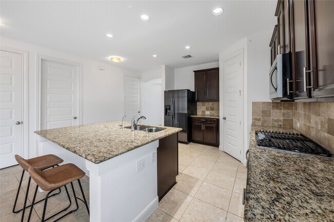 Foto del edificio - 2206 Hidden Meadow Ln