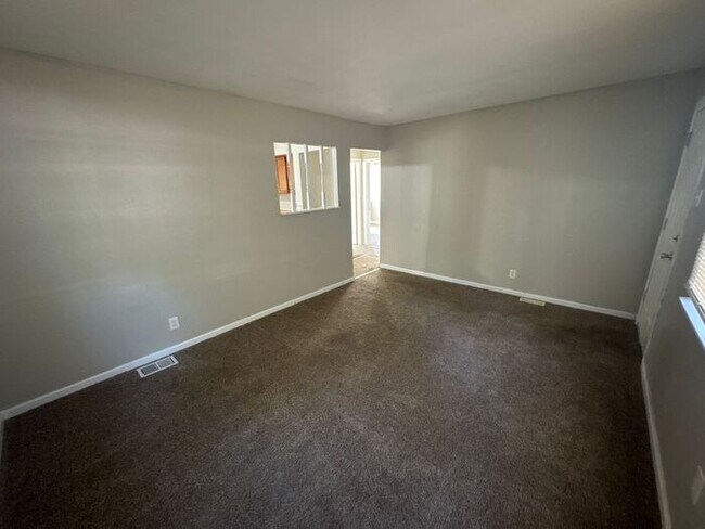 Foto del edificio - NICE 2BD/1BTH HOME