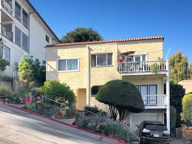 Building Photo - 428 Napa St