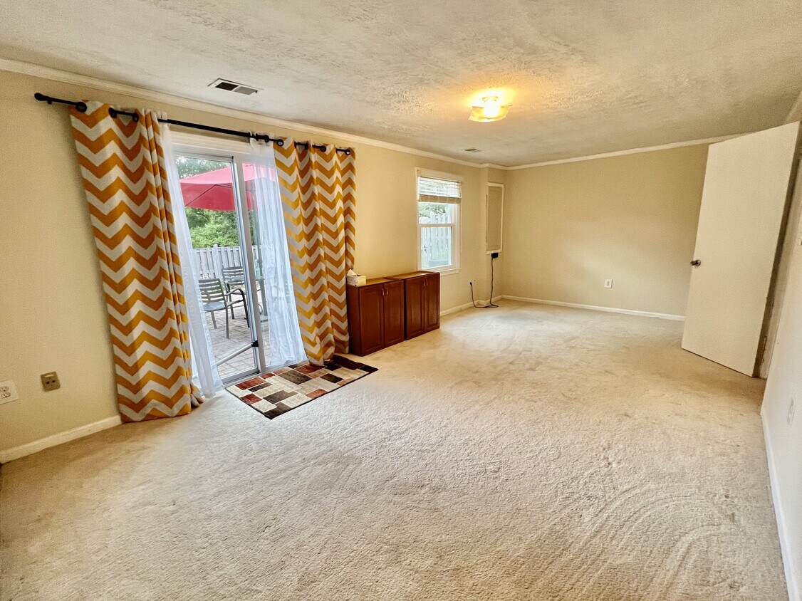 Foto del edificio - 3035 Hickory Grove Ct