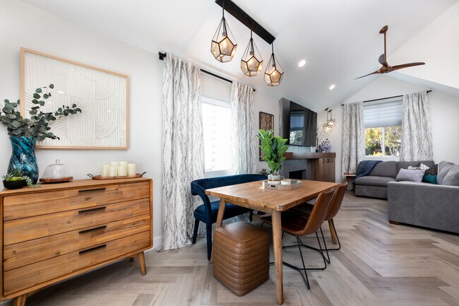 Foto del edificio - 29836 Pinecone Pl