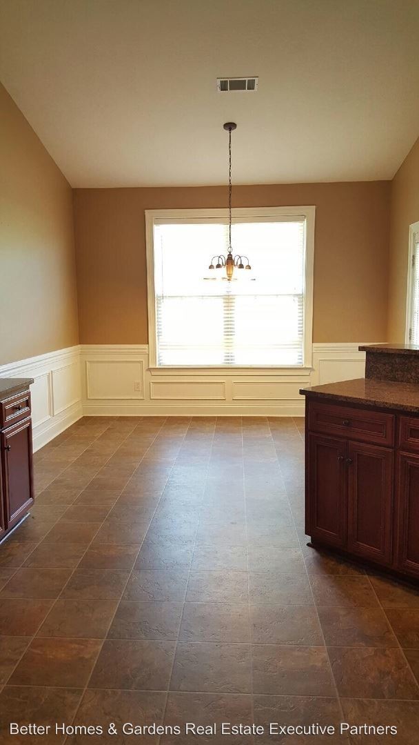 Building Photo - 4 br, 2 bath House - 4825 High Meadows Drive
