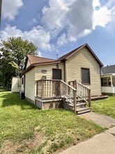 Building Photo - 1100 E Vaile Ave