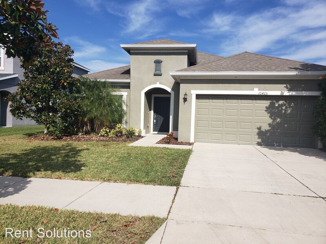 Foto principal - 10425 Flagstaff Falls Ave