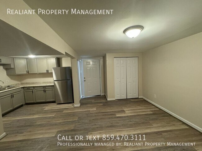 Foto del edificio - 209 Lakeshore Dr