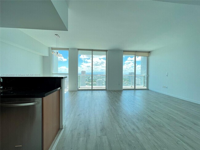 Foto del edificio - 253 NE 2nd St