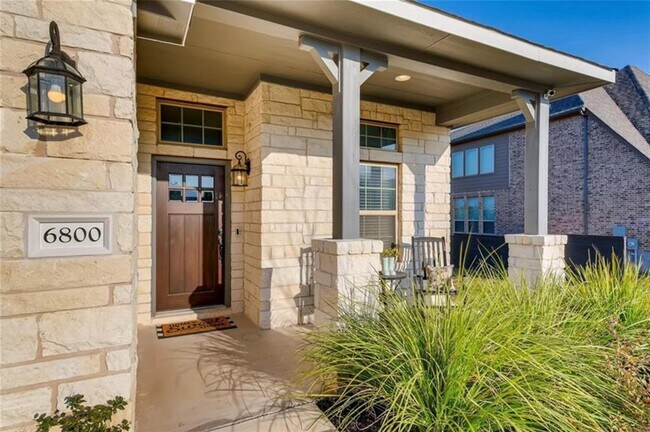 Building Photo - 6800 Llano Stage Trl