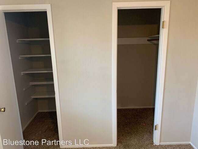 Building Photo - 1905 W Morton St