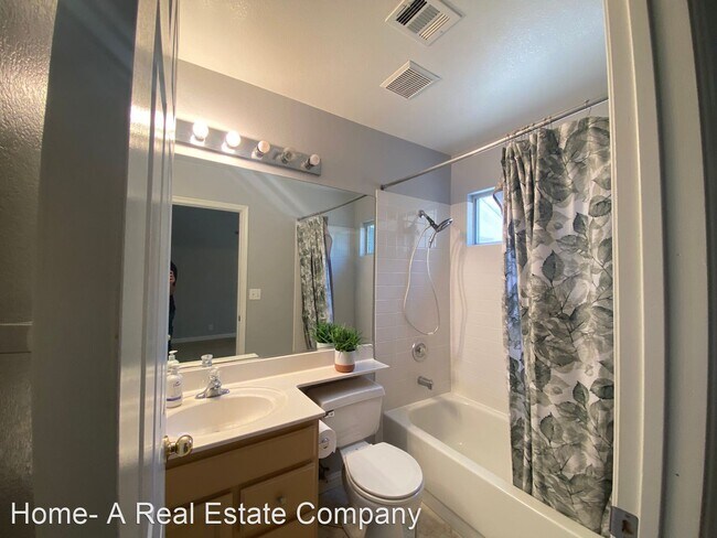 Building Photo - 4 br, 3 bath House - 1038 Armillaria Street
