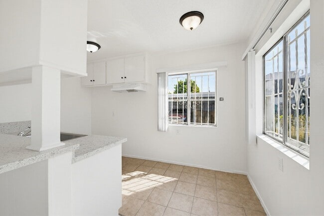 Photo - 1224 Normandie Ave Apartment