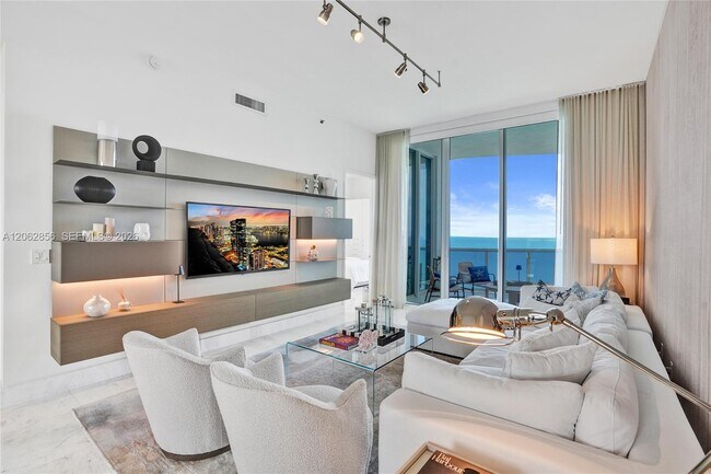 Foto del edificio - 16001 Collins Ave
