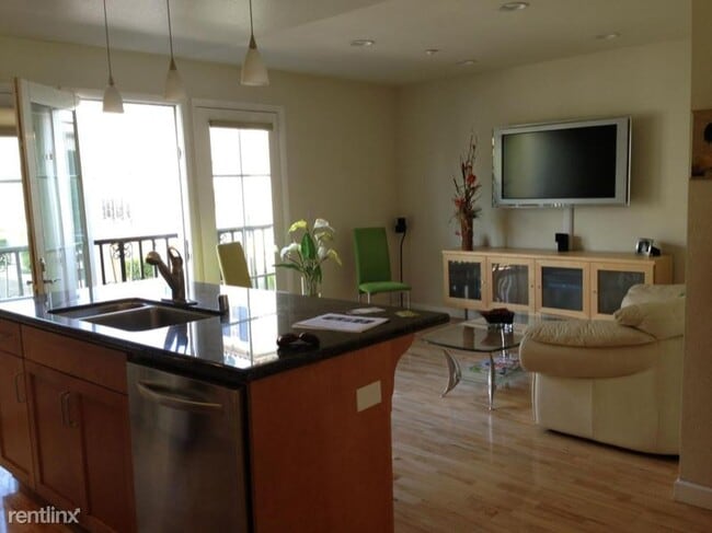 Building Photo - 3 br, 2.5 bath Townhome - 62 Ryland Park Dr