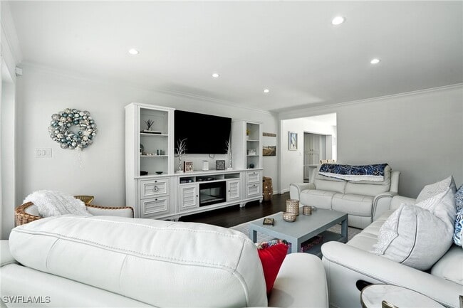 Foto del edificio - 1063 22nd Ave N