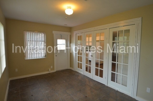 Building Photo - 801 NW 28th St