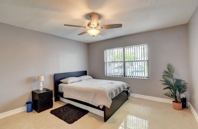 Foto del edificio - 9316 Ketay Cir