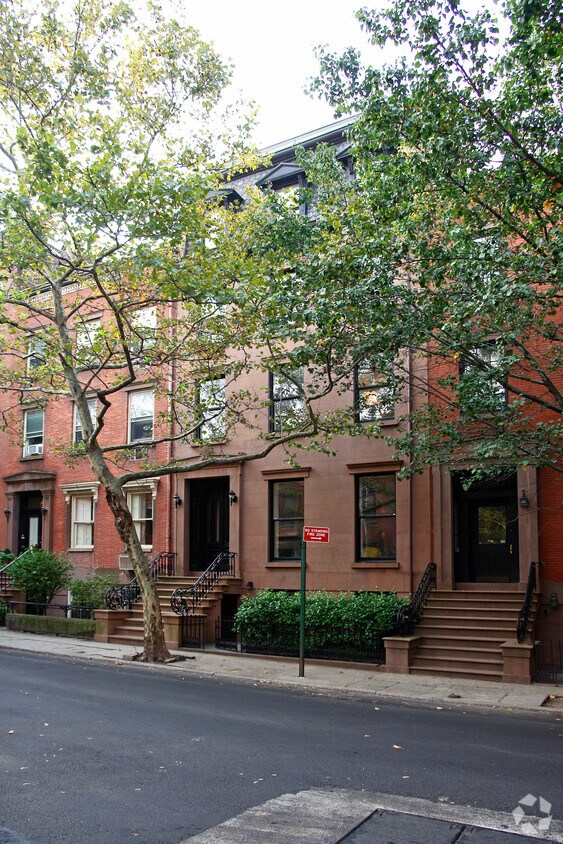 Building Photo - 128 State St
