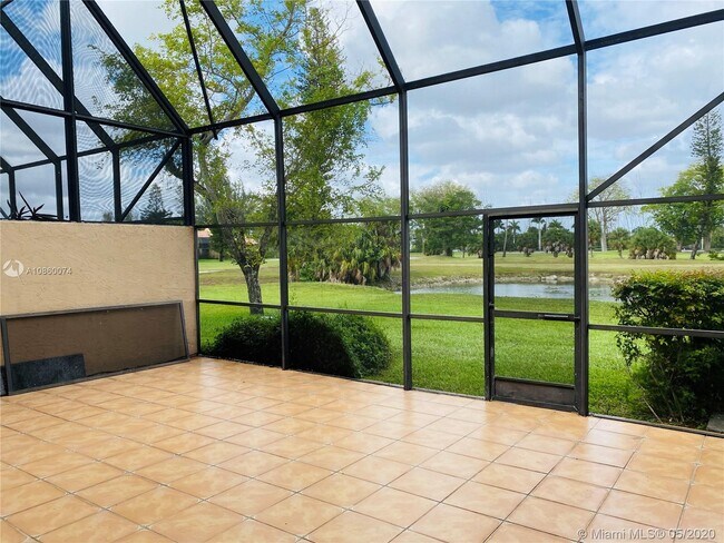 Building Photo - 9709 Costa Del Sol Blvd