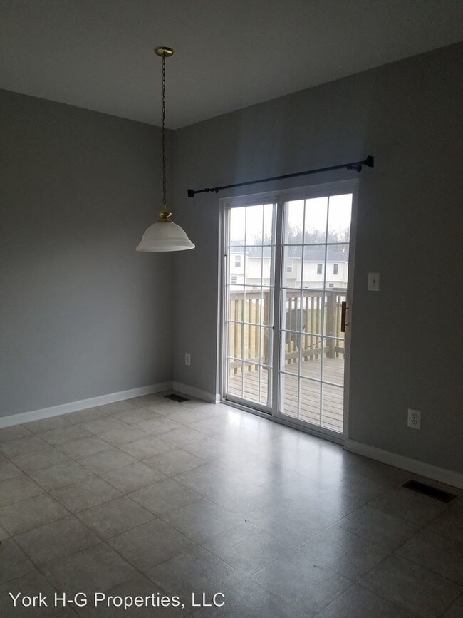 Foto del edificio - 2279 Walnut Bottom Rd
