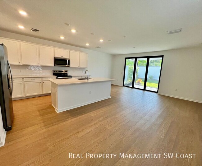 Building Photo - 27851 Solis Grande Dr