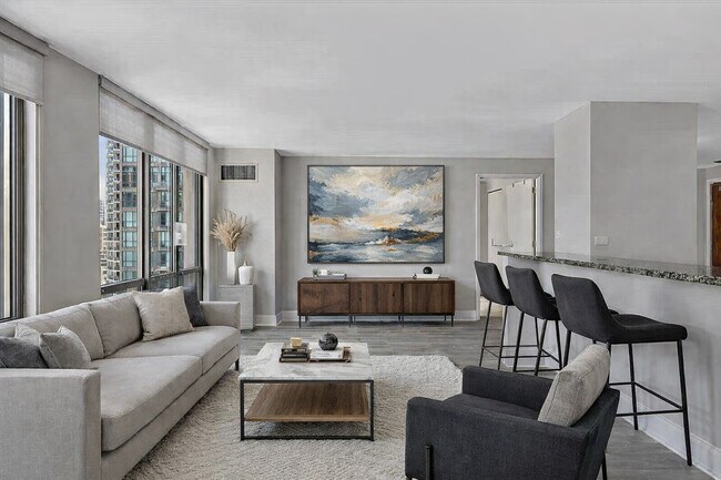 Foto del edificio - 2 E Erie St