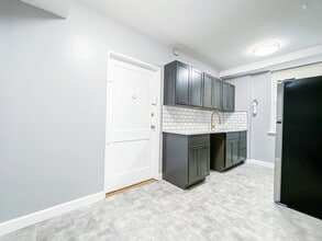 Building Photo - 758 Jersey Ave