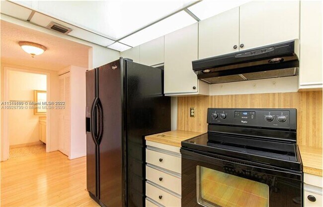 Foto del edificio - 2500 Parkview Dr