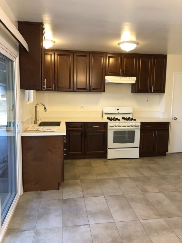 Foto principal - Spacious Home in Blue Zone Loma Linda!