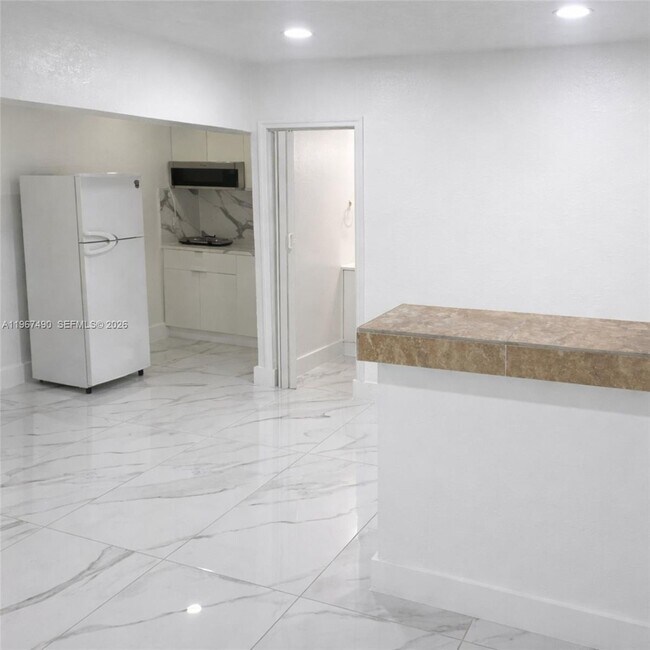 Foto del edificio - 3412 NW 176th Terrace