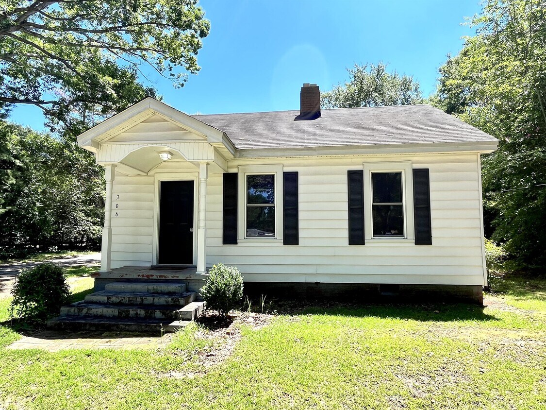 Primary Photo - 306 Abercrombie Rd