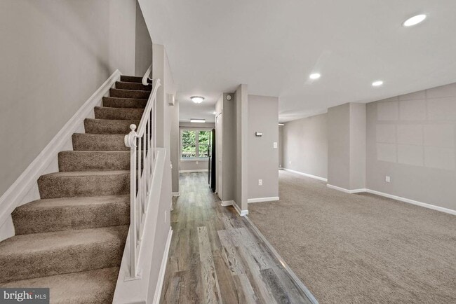 Building Photo - 3924 Collis Oak Ct