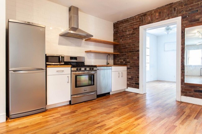 Foto del edificio - Amazing Sunny 2br on N7th+Wythe in brick t...