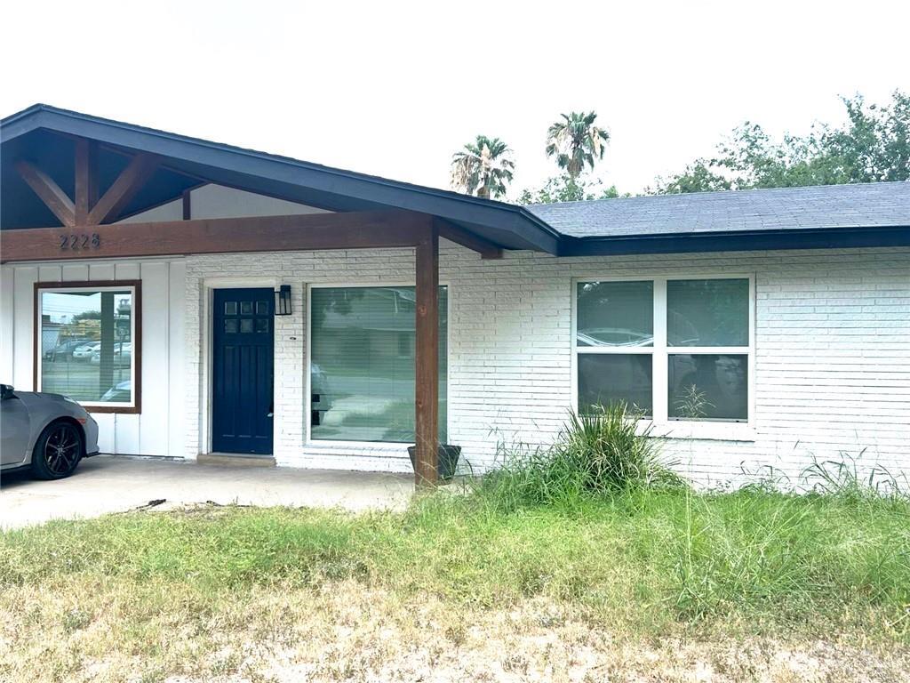 Foto principal - 2228 Ivy Ave